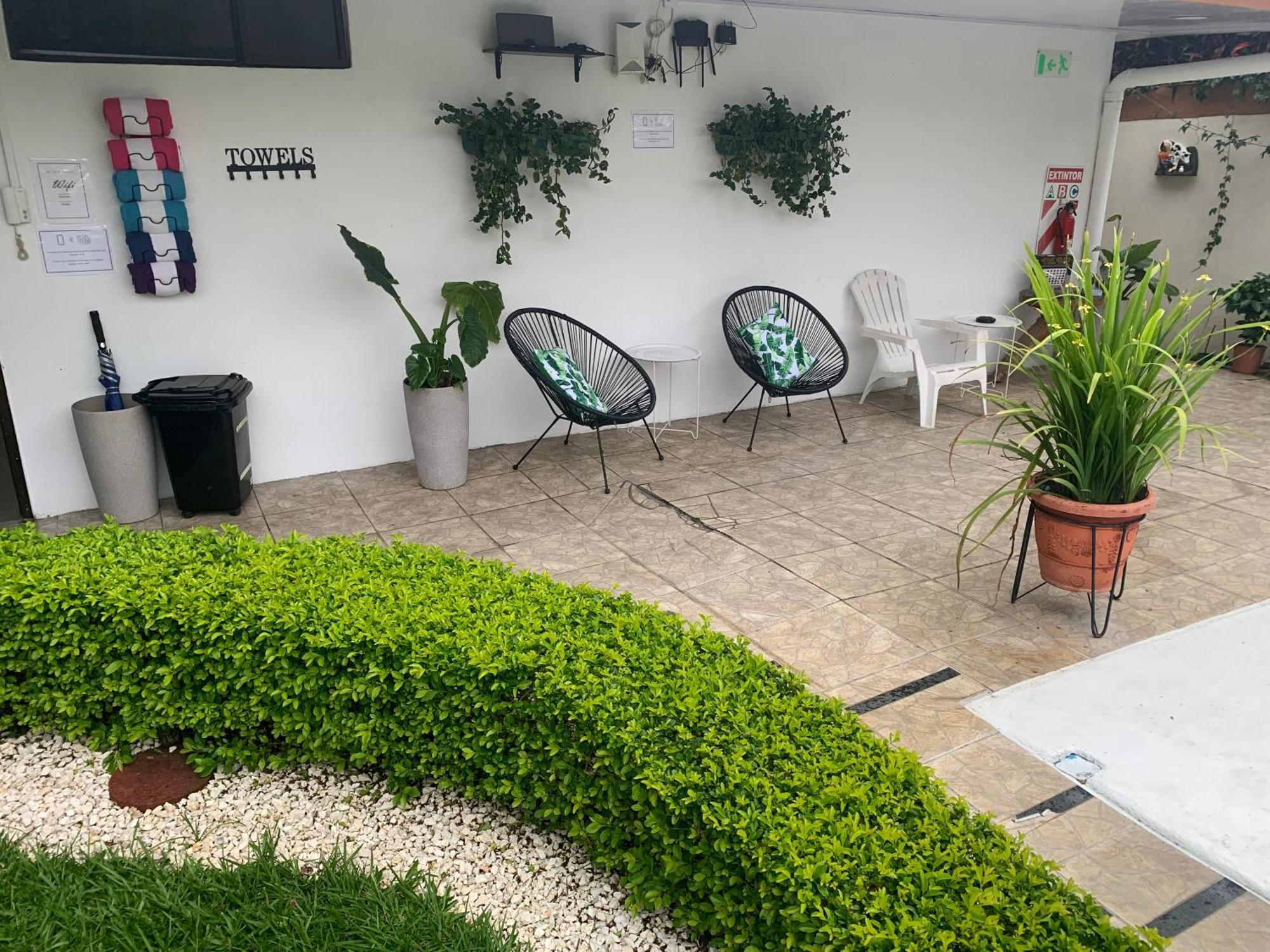 Berlor Airport Inn Río Segundo Eksteriør bilde