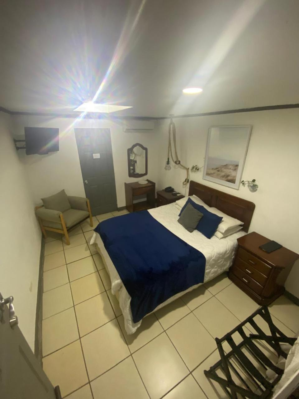 Berlor Airport Inn Río Segundo Rom bilde