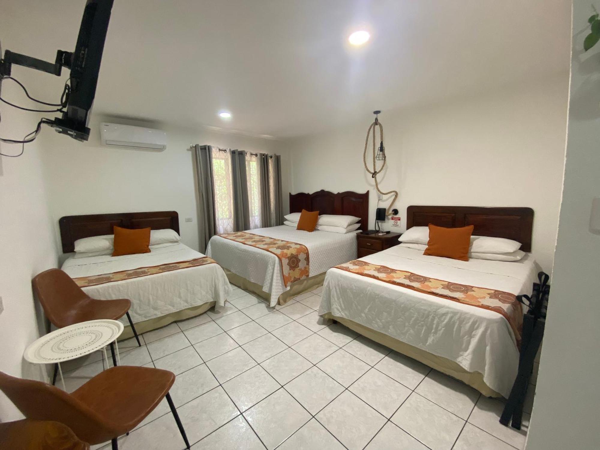 Berlor Airport Inn Río Segundo Rom bilde